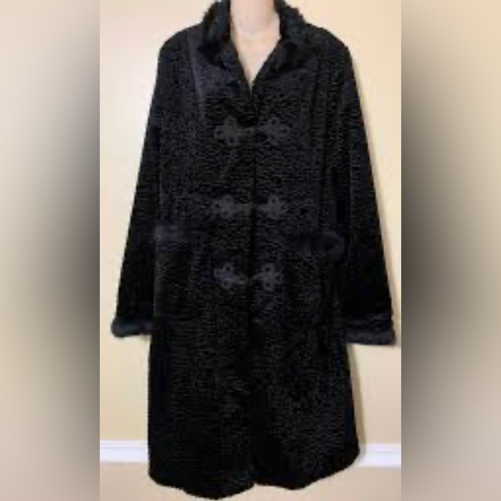 NWOT Pasha & Jo faux lambs wool Russian doll coat.